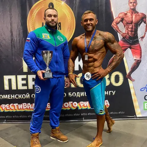 От тренировок до сцены — Менс-физик